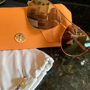Tory Burch Sunnies